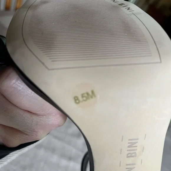 Gianni Bini Black Stiletto Heels with Textured Ankle Strap 8.5M EUC - Picture 10 of 14